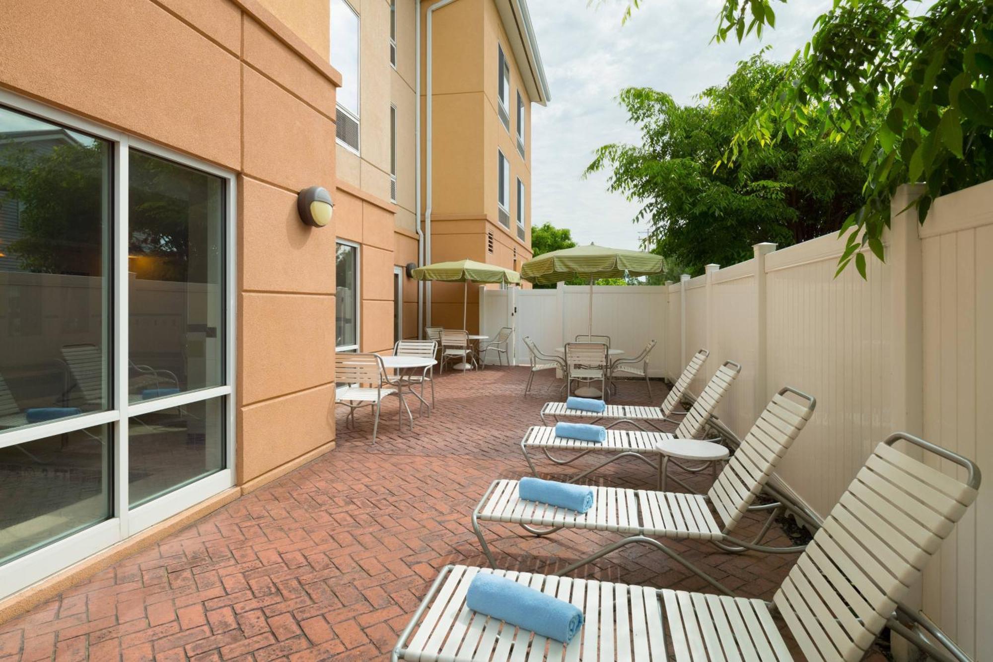 Fairfield Inn & Suites Lock Haven Exterior photo