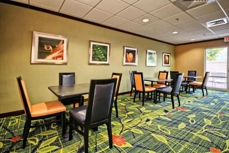 Fairfield Inn & Suites Lock Haven Exterior photo